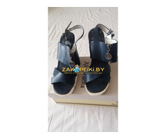 Босоножки жен разн 36-37 по 10 р почтой нет - 10