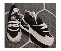 Кроссовки женские