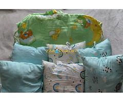 Бортики в кроватку лот.При покупке скидка