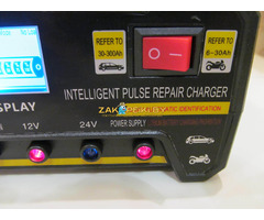 Зарядное устройство XINCHANGXIN ZL-2023 12V-12A; 24V-8A.