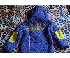 Куртка синяя с желтыми вставками PRADA на мальчика 5-6лет, р.104-116, б.у